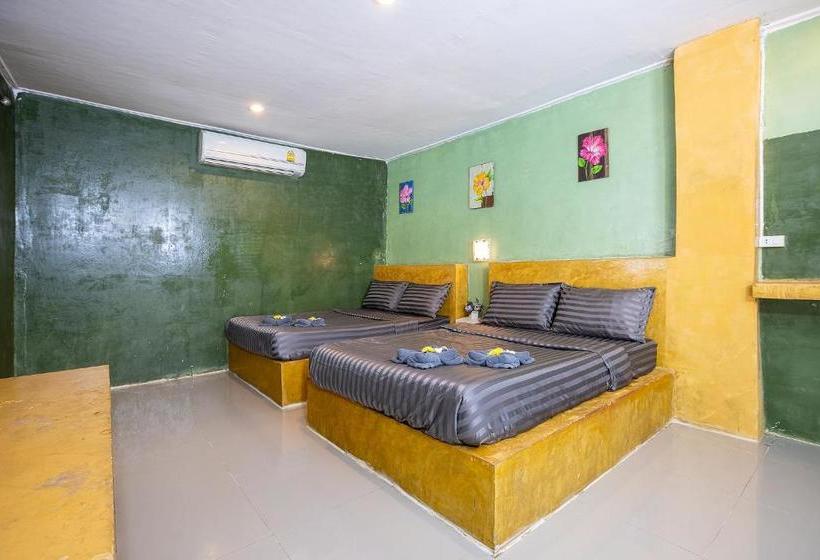 هتل The Cosy Sunset Beach Resort & Restaurant