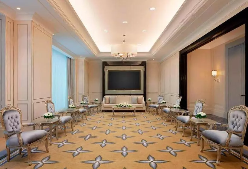 هتل The St. Regis Kuala Lumpur
