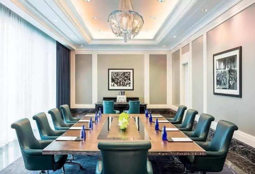 هتل The St. Regis Kuala Lumpur