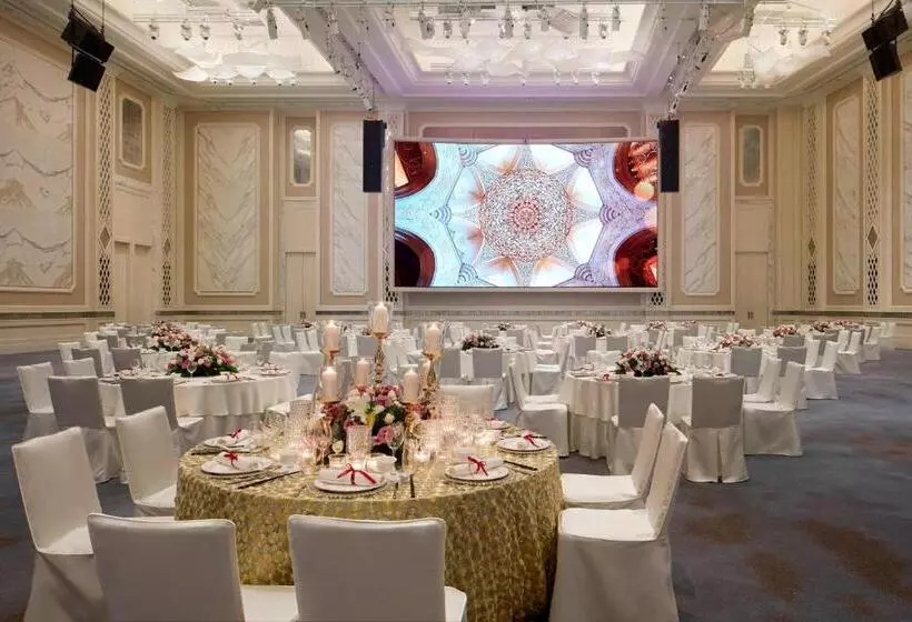 هتل The St. Regis Kuala Lumpur