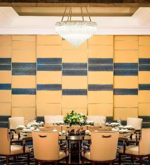 هتل The St. Regis Kuala Lumpur