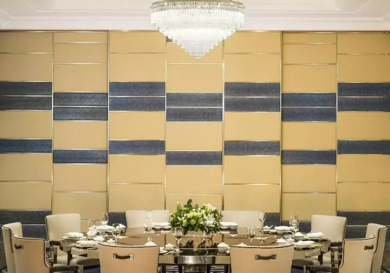 هتل The St. Regis Kuala Lumpur