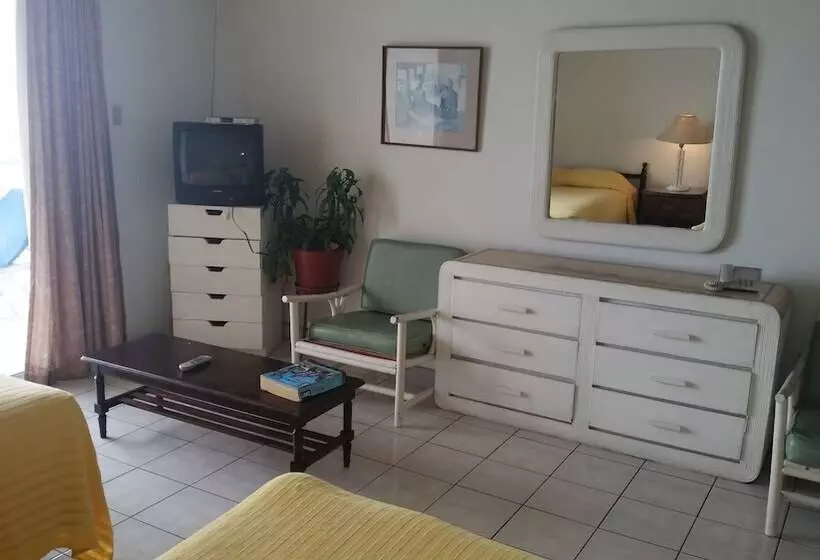 Ocean Air Beach Studio At Montego Bay Club Resort