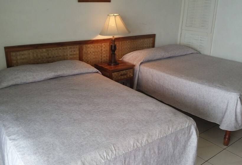 Ocean Air Beach Studio At Montego Bay Club Resort