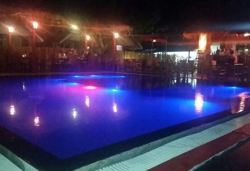 Resort Backpacker Club - Hostel