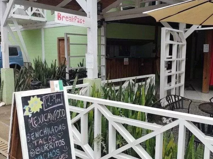 Lomakeskus Lizard King Hotel & Suites