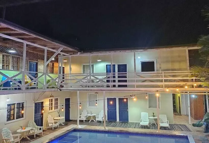 Lomakeskus Lizard King Hotel & Suites