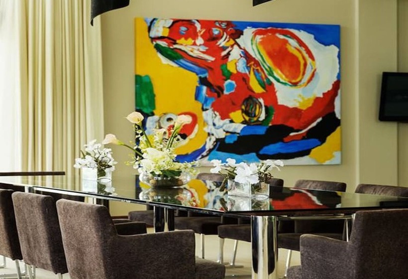 Under The Stars Luxury Apartments