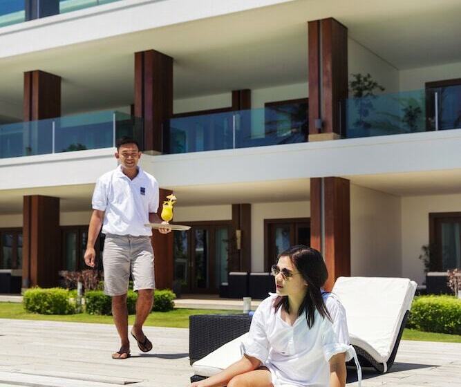 Under The Stars Luxury Apartments