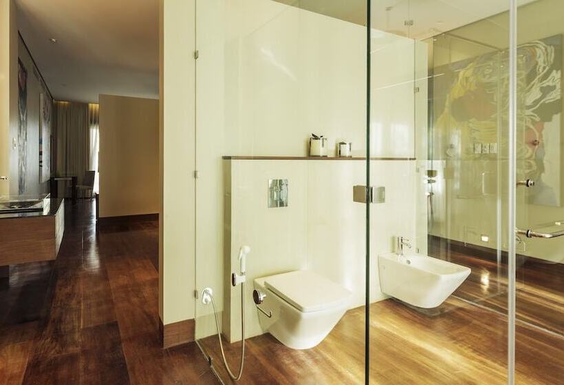 Under The Stars Luxury Apartments