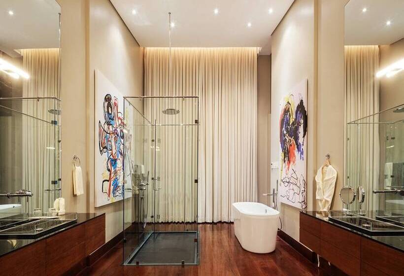 Under The Stars Luxury Apartments