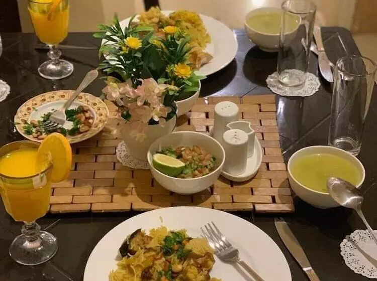 تختخواب و صبحانه Petra Rest Home