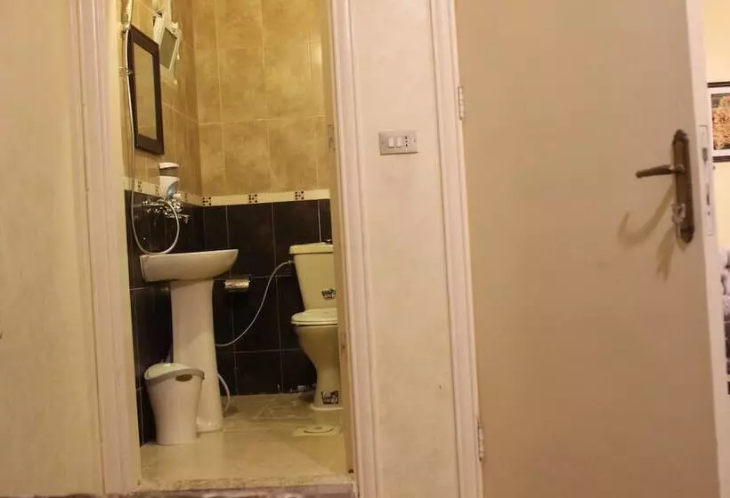 تختخواب و صبحانه Petra Rest Home