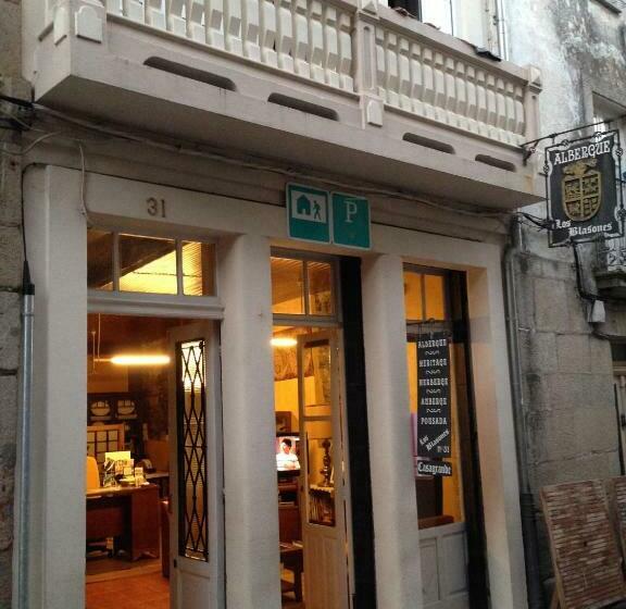 Albergue Los Blasones