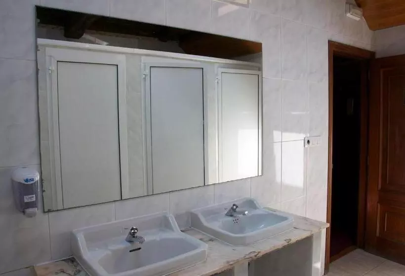 Albergue Los Blasones