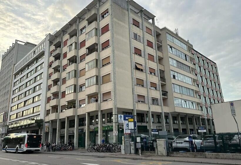 تختخواب و صبحانه Happy Stay