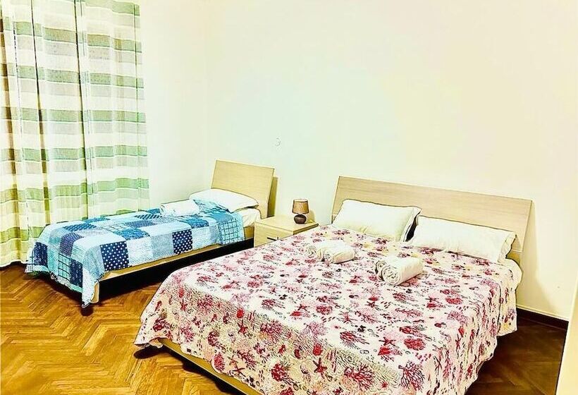 تختخواب و صبحانه Happy Stay