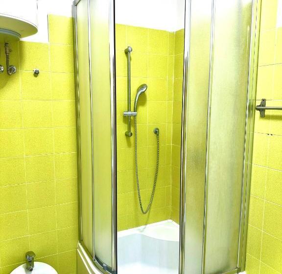 تختخواب و صبحانه Happy Stay