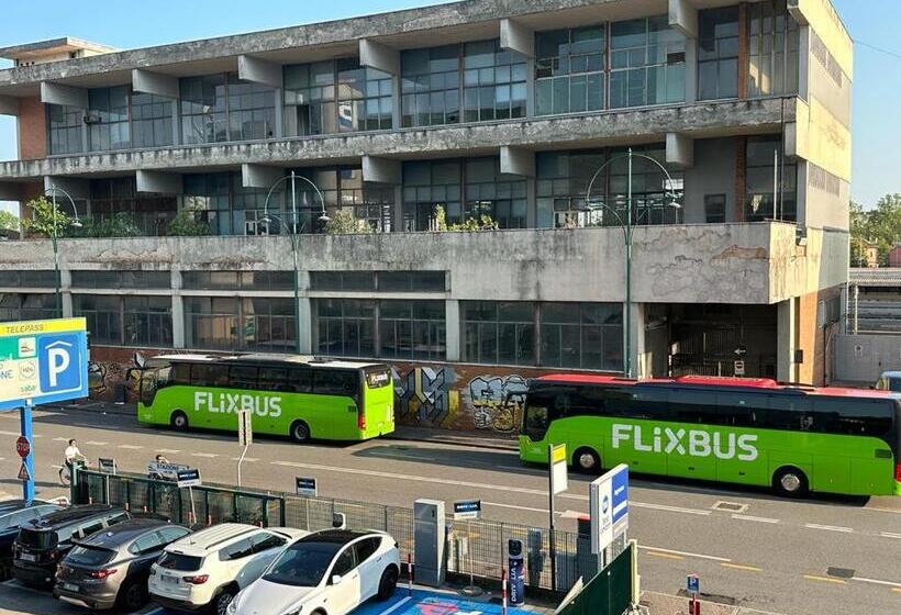 تختخواب و صبحانه Happy Stay