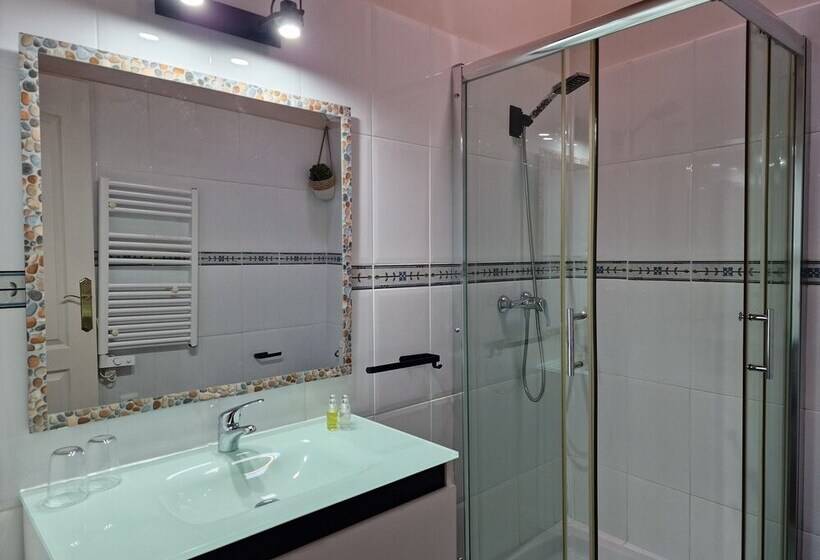 مسافرخانه Camino Del Norte