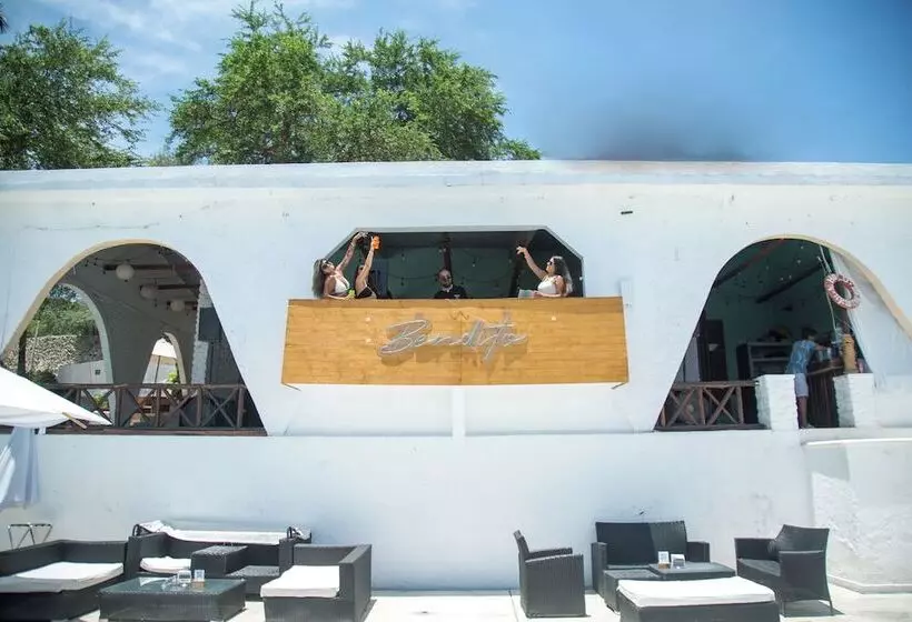 ホテル Bendito Náutico & Suites