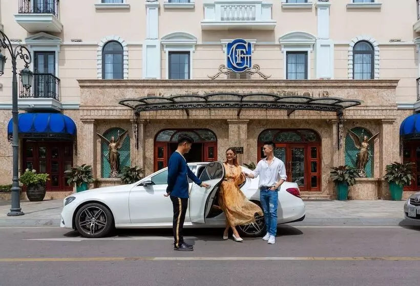 هتل Grand Fleuve Boutique