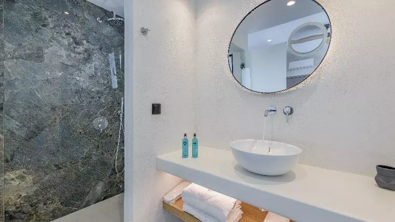 ホテル Nove Milos Luxury By Estia