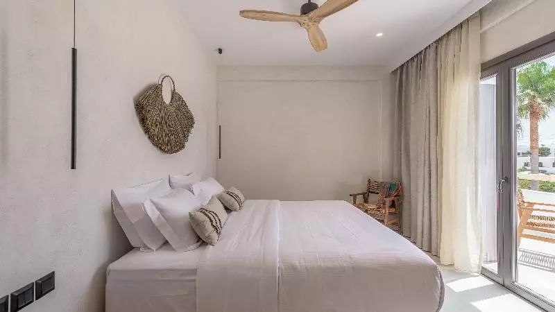 ホテル Nove Milos Luxury By Estia