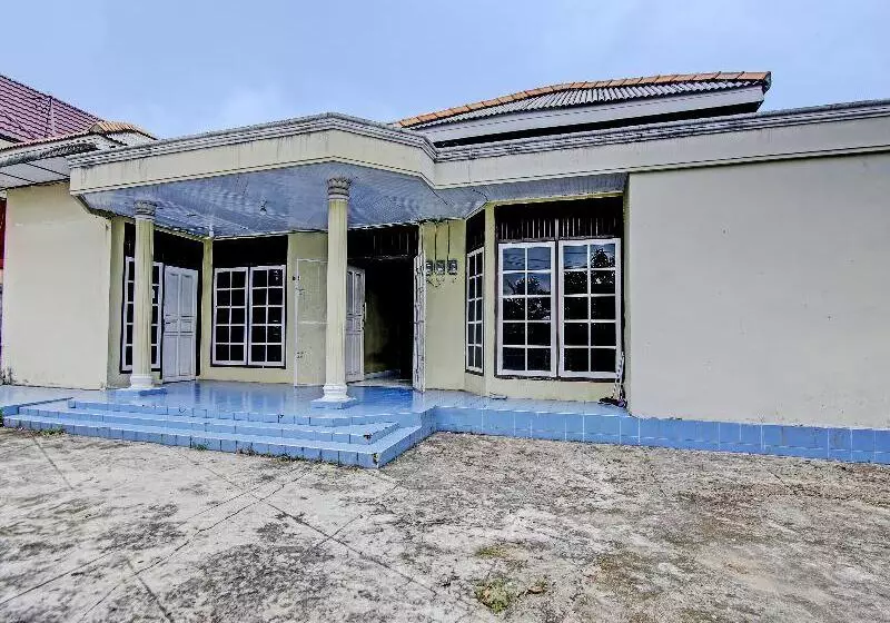 هتل Reddoorz Near Taman Polda Palembang
