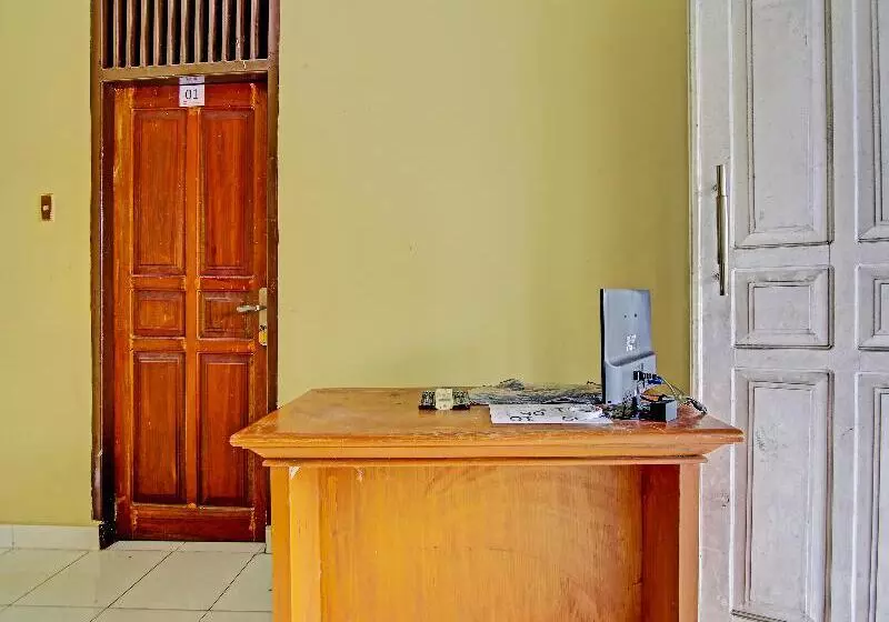 هتل Reddoorz Near Taman Polda Palembang