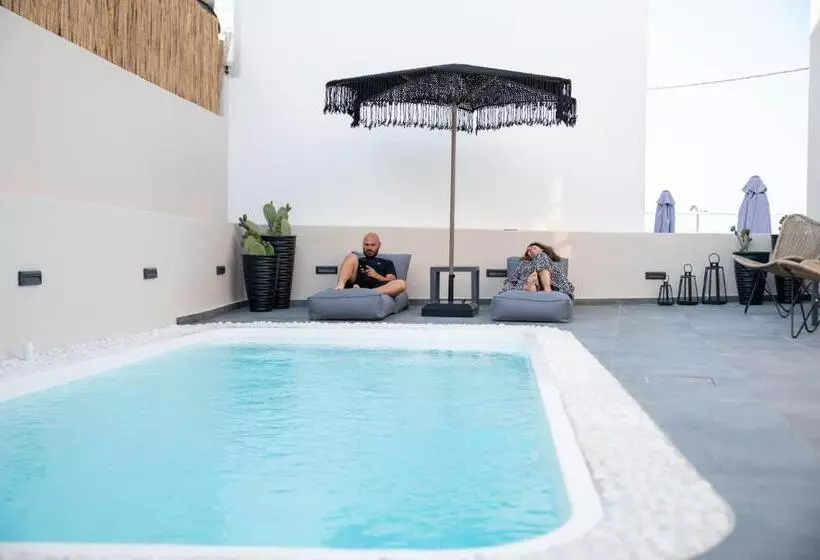 Majatalo Aidani Luxurious Rooms