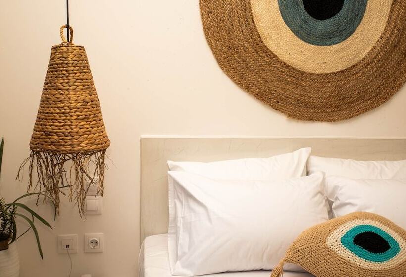 Pensió Aidani Luxurious Rooms