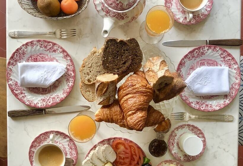 膳宿费 Maison Et Table D Hôtes Le Camélia Blanc