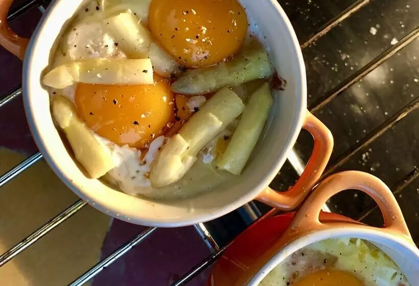 Majatalo Maison Et Table D Hôtes Le Camélia Blanc