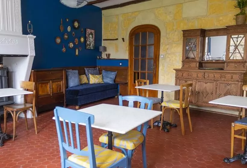 Majatalo Maison Et Table D Hôtes Le Camélia Blanc