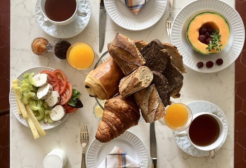 膳宿费 Maison Et Table D Hôtes Le Camélia Blanc