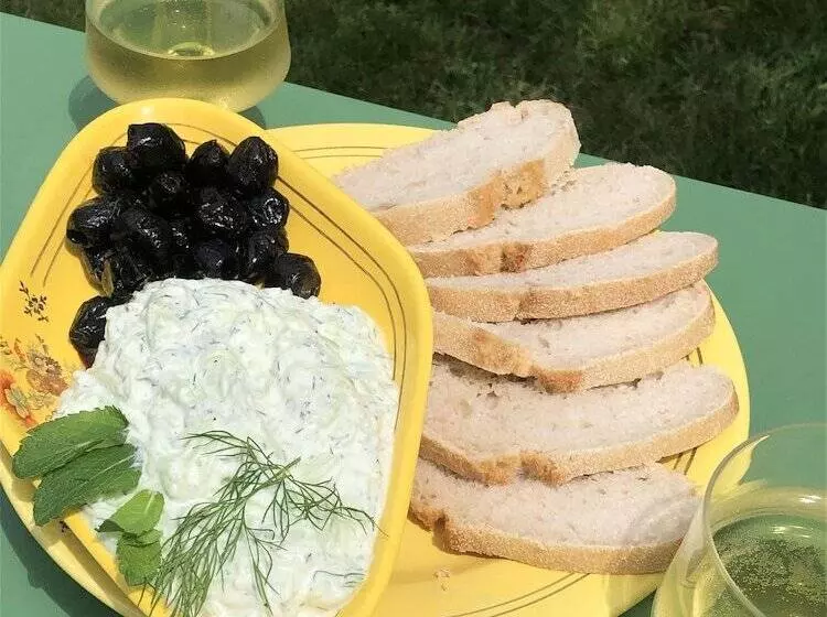 Majatalo Maison Et Table D Hôtes Le Camélia Blanc