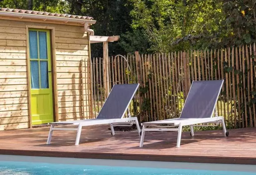 Majatalo Maison Et Table D Hôtes Le Camélia Blanc