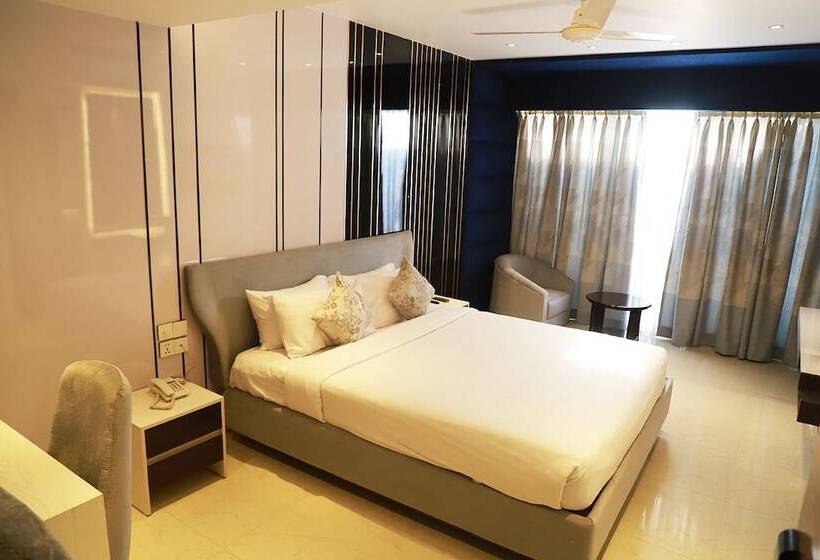 Royal Raj Hotel & Condominium