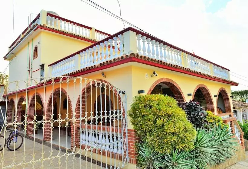 ベッドアンドブレックファースト Hostal Cuba