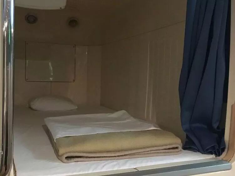 Capsule Hotel Shinjuku 510