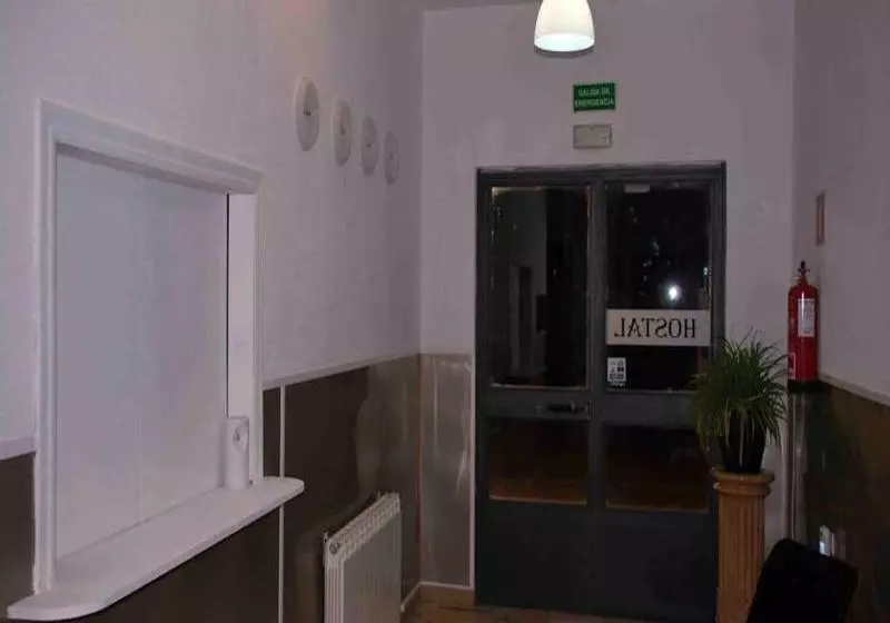 Hostal Q Albares