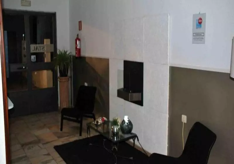 Hostal Q Albares