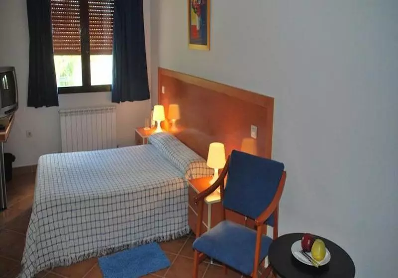 Hostal Q Albares