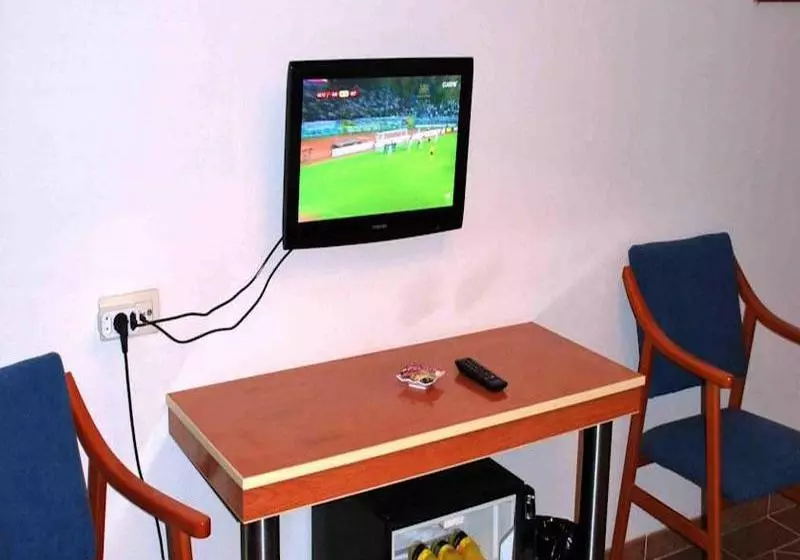 Hostal Q Albares