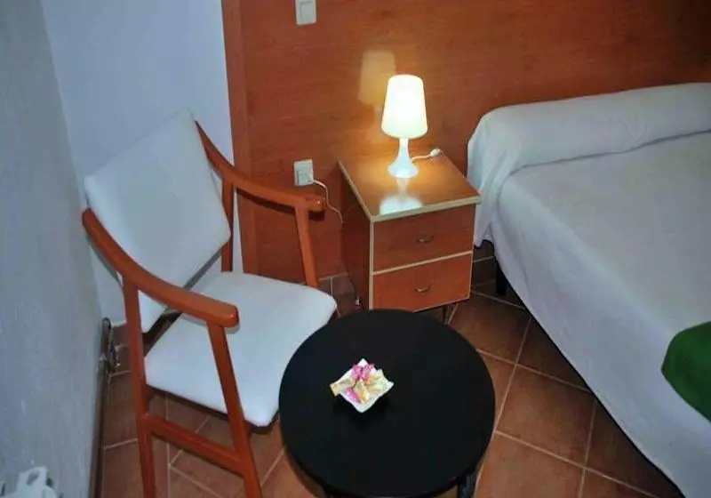 Hostal Q Albares