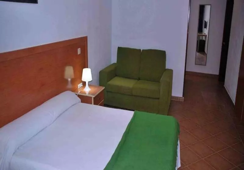 Hostal Q Albares