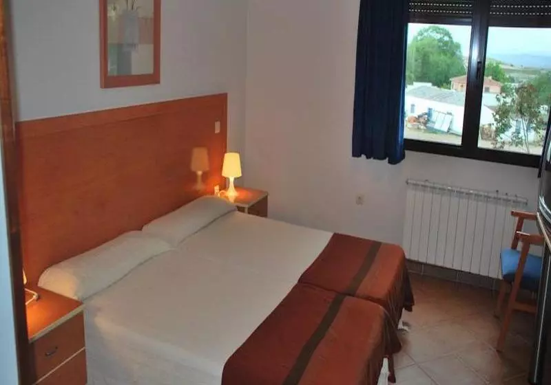 Hostal Q Albares