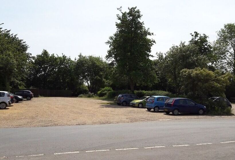 여관 The Four Horseshoes