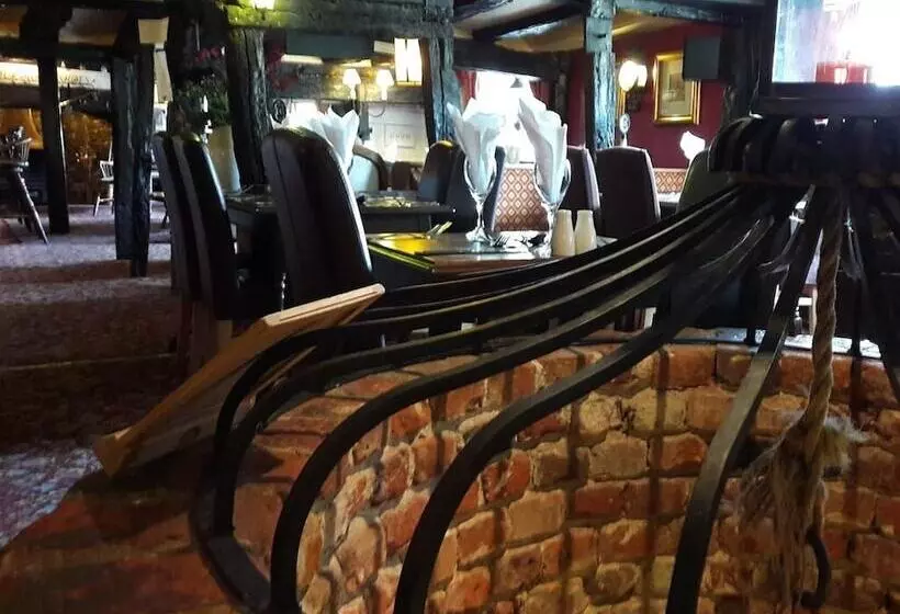簡易ホテル The Four Horseshoes